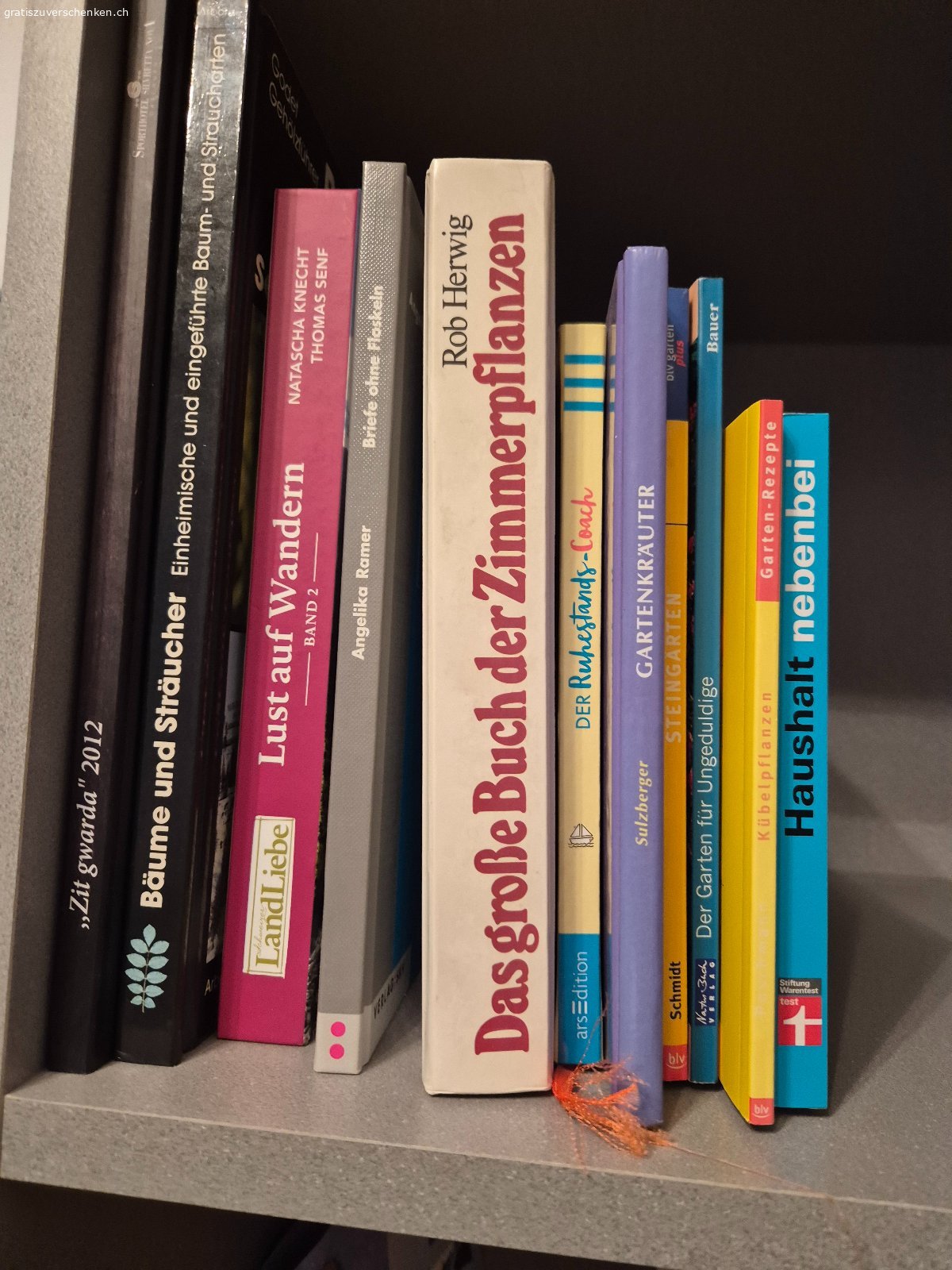 Koch-, Sach-, Reise-, und Taschenbüchet. Diverse Bücher zu verschenken, nur Abholung.
Guter Zustand