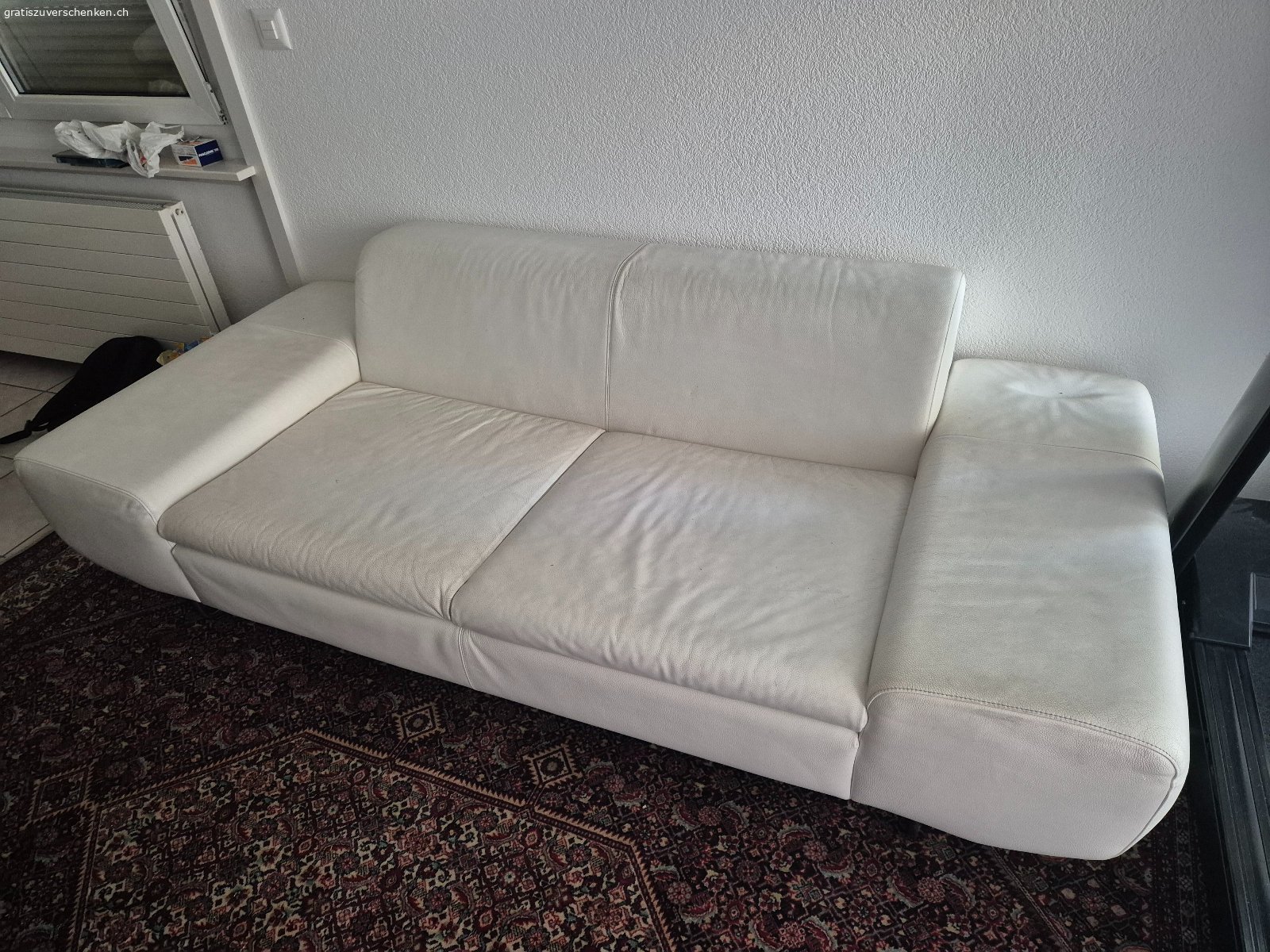 Ledersofa weiss (Möbel Pfister). Guter Zustand, Ledersofa aus dem Jahr 2010