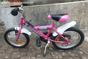 Mädchenvelo zu verschenken. Gebrauchter Mädchenvelo mit Gebrauchsspuren zu verschenken.
Die Bremse vorne ist defekt und muss ersetzt werden.