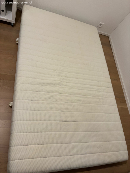 Matratze zu verschenken