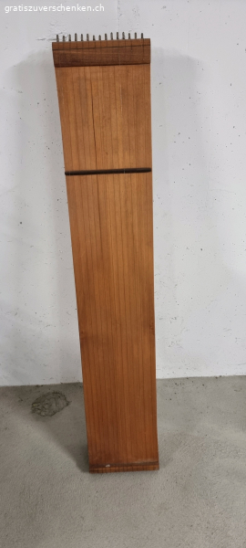 Monochor, Holz