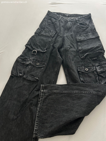 Neuwertige Jeans