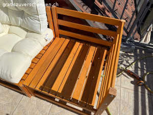 Outdoor-Lounge-Set in Holzoptik mit Kissen