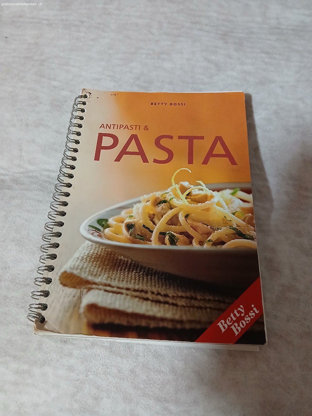 Pasta Kochbücher. Pasta Kochbücher abzugeben. Sehr wenig gebraucht. Siehe Fotos