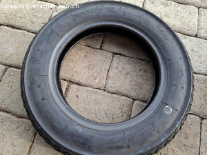 Pneu für Roller zu verschenken.