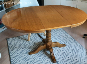 Rustikaler Ausziehtisch Eicheholz. Tisch zu verschenken massiv