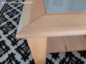 Salon Tisch. Zu vrschenken 1 Tisch gebraucht
L x B 120 x  75 cm.