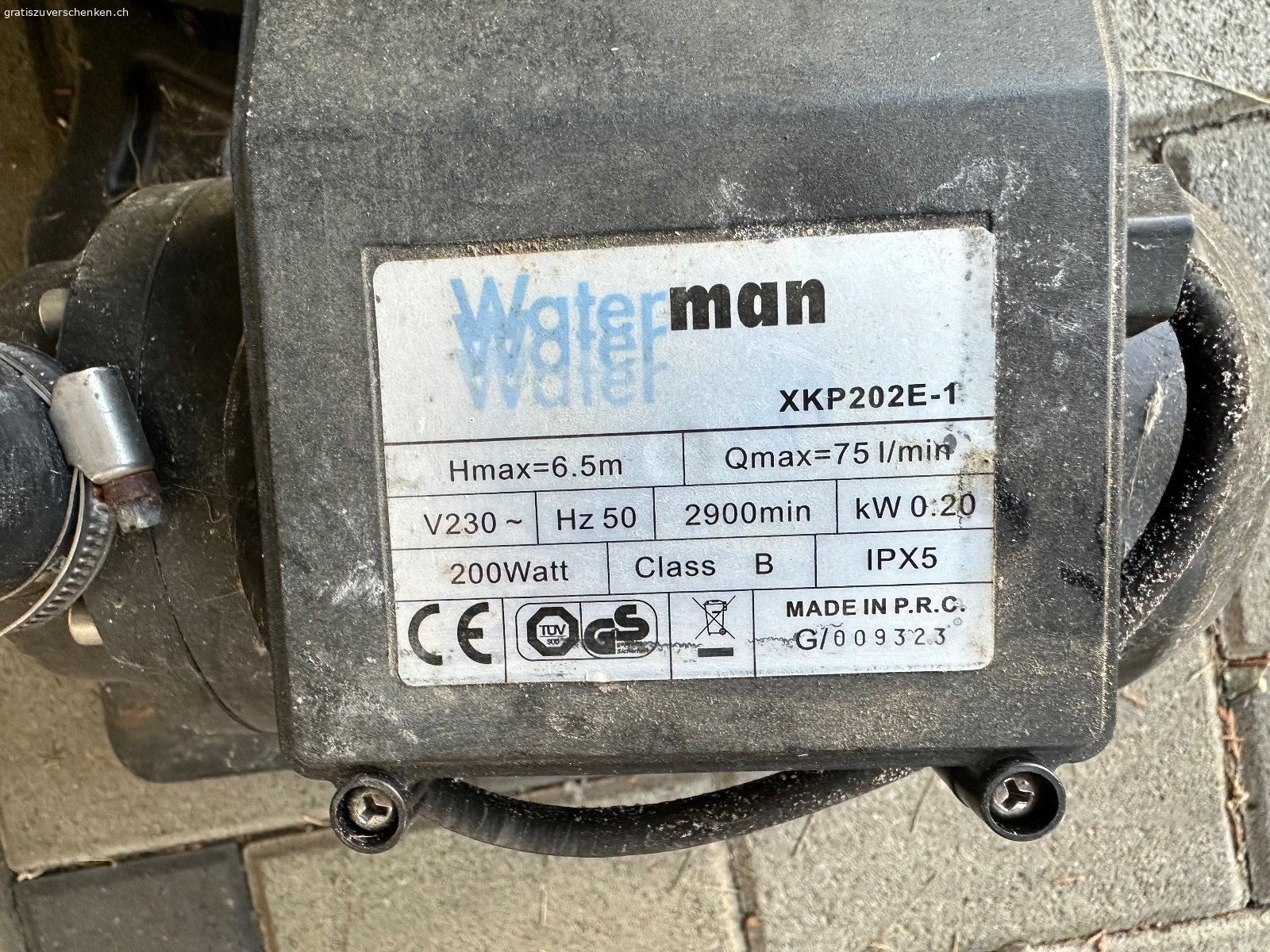 Sandfilteranlage mit Zubehör. Sandfilteranlage für Pool / Teich abzugeben, funktioniert gut. Mit Zubehör, es muss alles mitgenommen werden.