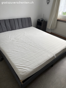 Schaumstoffmatratze 180x200 neu