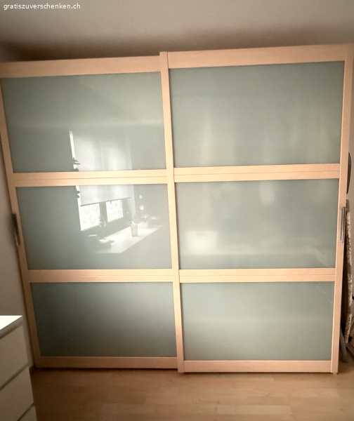 Schiebetürschrank