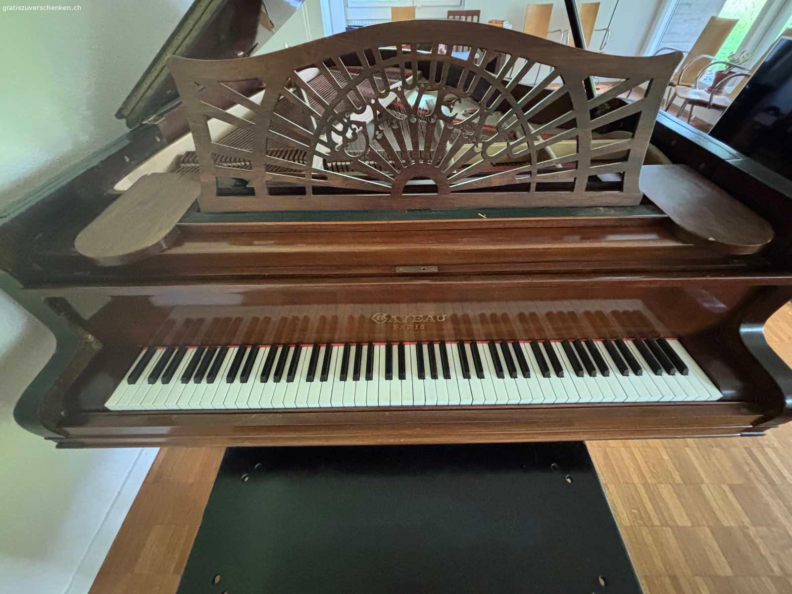 Schoener Gaveau Fluegel zu verschenken. Gaveau Fluegel von1920 in gutem Zustand wegen Umzug zu verschenken