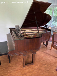 Schoener Gaveau Fluegel zu verschenken. Gaveau Fluegel von1920 in gutem Zustand wegen Umzug zu verschenken