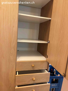 schrank 3 türig mit schubladen, truhe. möbeli