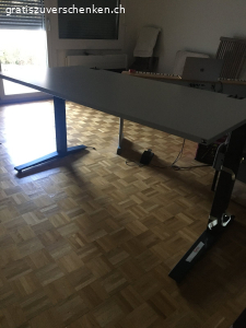 Schreibtisch