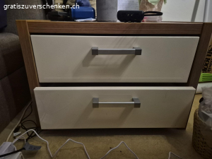 Sideboard und Nachttisch 1x. Sehr guter Zustand