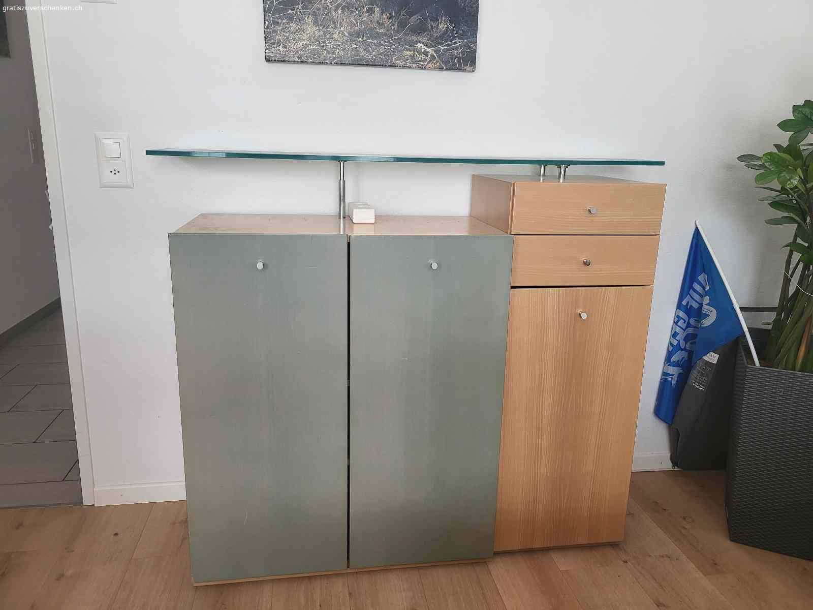 Sideboard. Abzugeben wegen Umzug

Sideboard B136cm x T45cm x H110cm