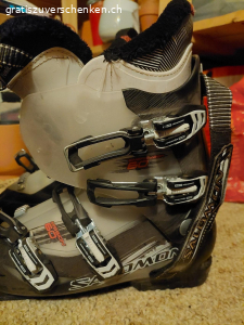 Skischuhe Salomon Männer. Salomon Grösse 27, sollte bei uns ca. Grösse 42 2/3 sein. Dürfen selbstverständlich anprobiert werden.