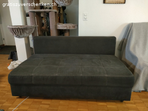 Sofa mit integrierter Box