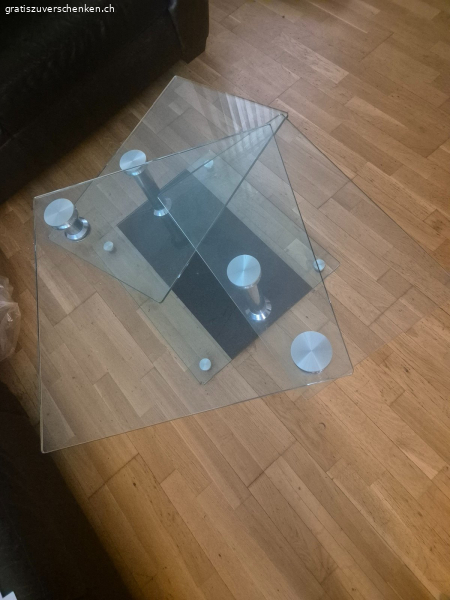 Sofa und Tisch gratis