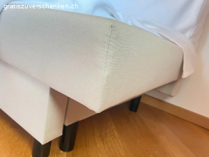 Sofa. Farbe: beige, Überzug: offwite
Masse:
190x80x74cm (lxbxh)
Lehne: 35cm hoch, 14,5cm dick
Sitzfläche: 190x66x14,5cm (lxbxh)
Box für Decke und Kissen:
160x60x17cm (lxbxh)
Liegefläche: 190x127x 14,5cm (lxbxh)

Wird mit Überzug und 3 grossen Kissen abgegeben. 

Kein Versand, muss abgeholt werden!