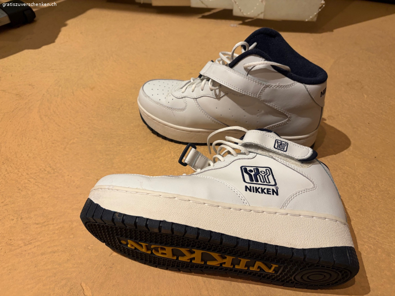 Spezialschuhe Nikken Grösse 42