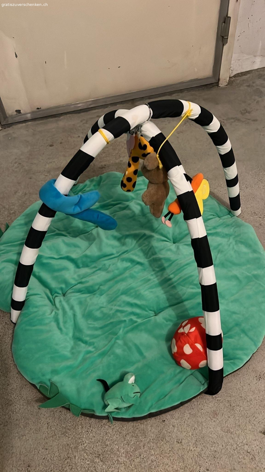 Spielbogen. Spielbogen für Kinder