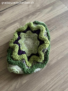 Strickmütze abzugeben. Strickmütze abzugeben