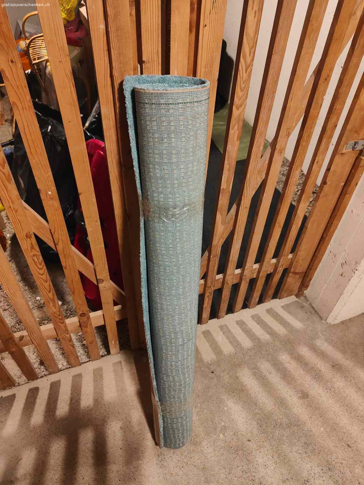 Teppich blau. Guter Zustand!
Abzuholen in 4800 Zofingen