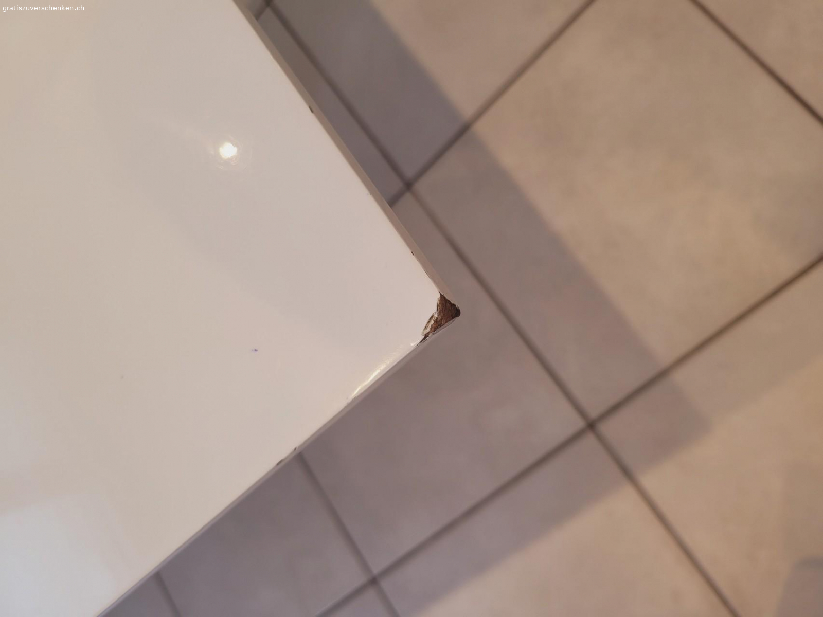 Tisch. Länge 180cm
Breite: 105cm
ausziehbar auf 230cm
Gratis abzuholen am 4.8. oder 5.8. in Birrhard