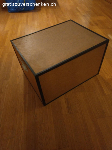 Truhe, Kiste. 61x47x37cm