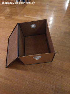 Truhe, Kiste. 61x47x37cm