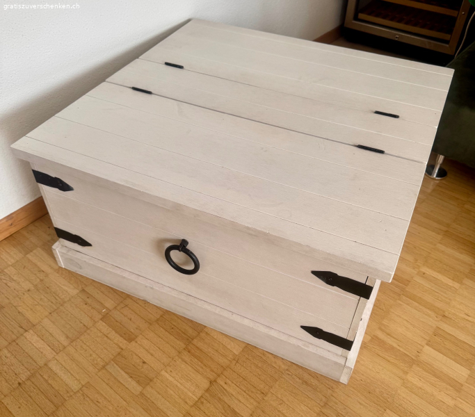 Truhe Stubentisch