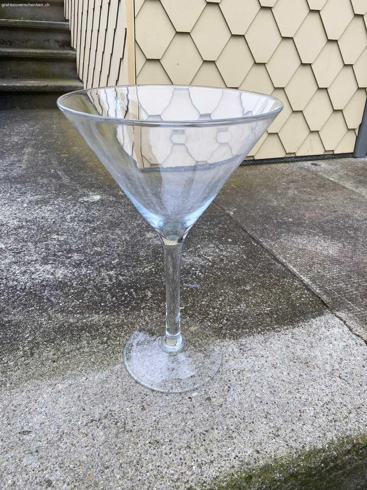 Überdimensionales Sektglas. Überdimensionales Sektglas, ca 30 cm hoch