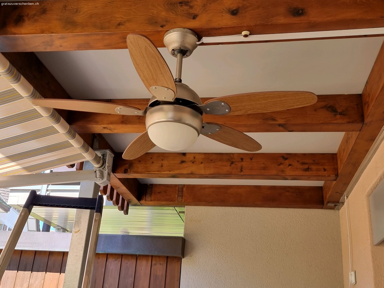 Ventilator gebraucht. funktioniert noch mit Fernbedienung vor der Haustür abholen nur schreiben wenn Interesse ist