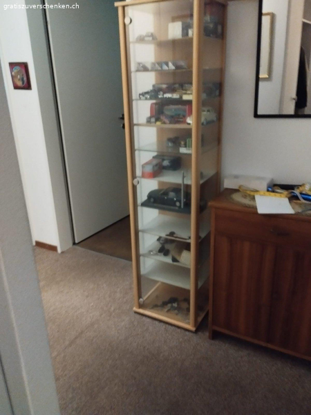 Vitrine schmal