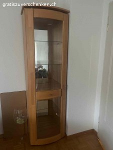 Vitrine. Ältere Vitrine in gutem Zustand