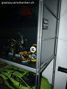 Vitrine. Gratis Vitrine. Abholung in Rombach