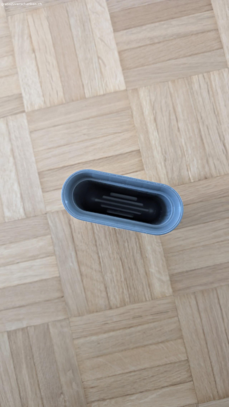 WC Besen zu verschenken. Coole WC Besen zu verschenken,
mit Halterung für die Wand, siehe Bild.
Muss in Winterthur abgeholt werden