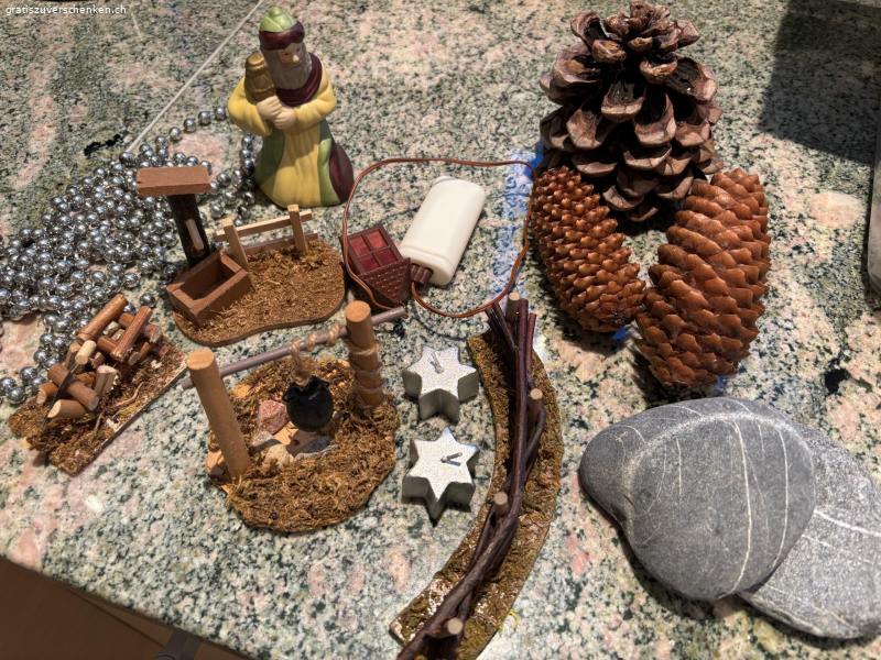 Weihnachtsfiguren mit Zubehör