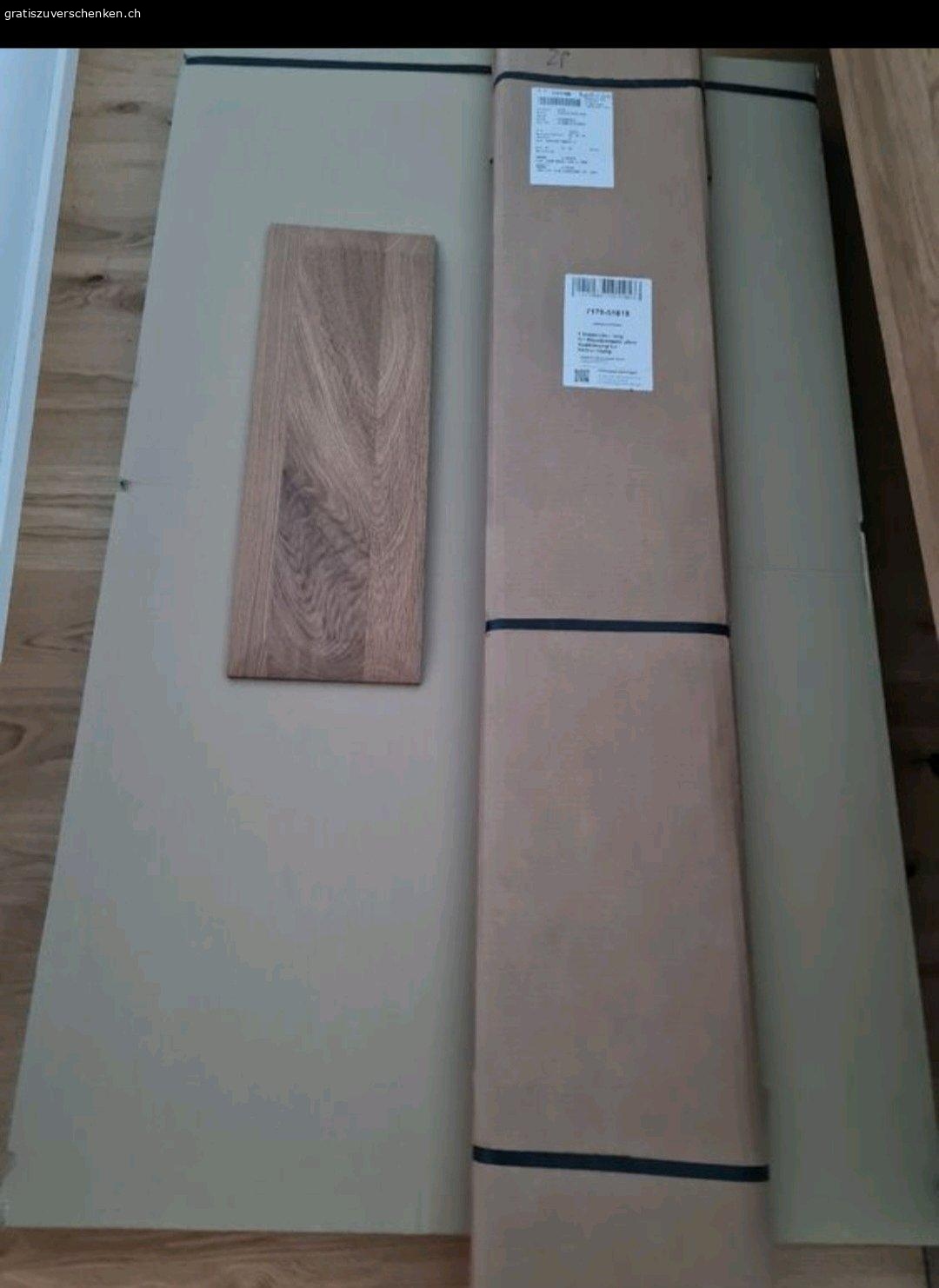 Wohnwand mödel. wir haben 3 Teile wohnwand mödel gekauft, aber nur 2 Teile  gebraucht. der Teil ist neu und in Originalverpackung. 
Nur Abholung möglich.