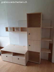 wohnwand. kleinere Wohnwand hat ein zwei flecken, kann abgedeckt werden.