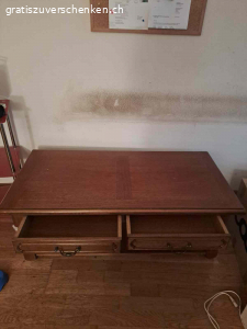 Zu verschenken Clubtisch. 1.17 L
59 B
43 H

2 Schubladen. 

Muss abgeholt werden 8051 ZH