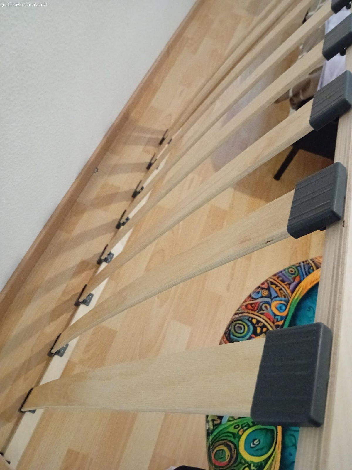 zu verschenken. Lattenrost verschenken 90x200