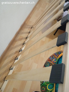 zu verschenken. Lattenrost verschenken 90x200