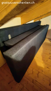 Zu verschenken. Bettsofa L 1.91m Höhe ca. 40cm, 70cm ist in einem guten Zustand, Unterteil kann als Stauraum genutzt werden, Bettdecke, ec ettera. Ein Foto dient nur zur Veranschaulichung vom Sofa wenn es aufgestellt ist.
Muss abgeholt werden.
Ist in einem guten Zustand
